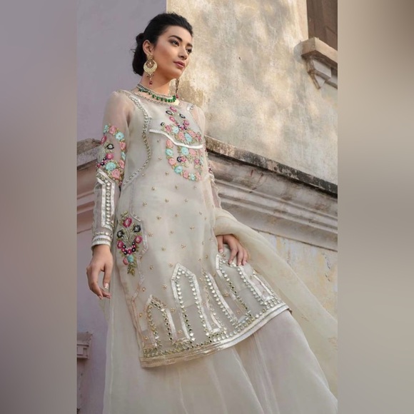 Embroidered Pakistani Indian fancy dress wedding party wear - Picture 2 of 10